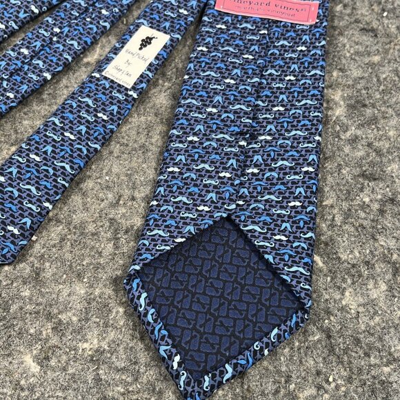 Vineyard Vines Mens Tie Blue Moustaches & Whales MOVEMBER ~61" x 3 1/2" - Picture 6 of 8